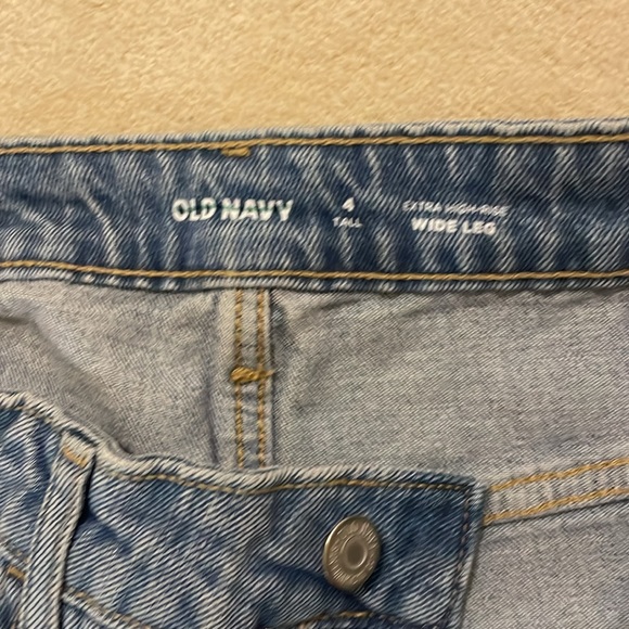 Old Navy size 4 extra high rise tall wide leg jeans - Picture 3 of 7